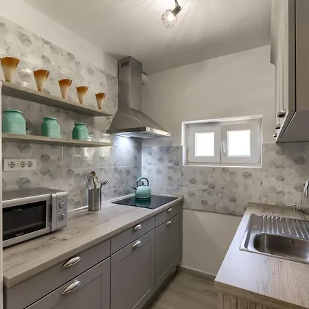 Haus Pia - Strandblick Ražanac