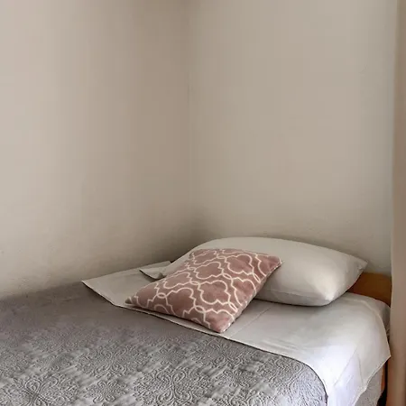 Haus Pia - Strandblick Apartament Ražanac